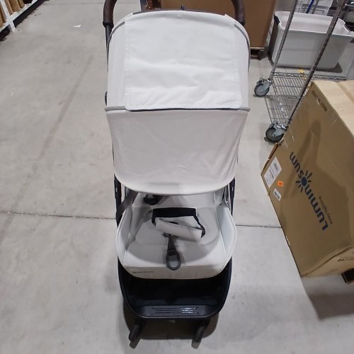UPPABABY MINU V3 LIGHTWEIGHT + COMPACT DESIGN TRAVEL STROLLER - SAVANNAH / GREY (MODEL: 0803-MIN-NA-SAV) image 3