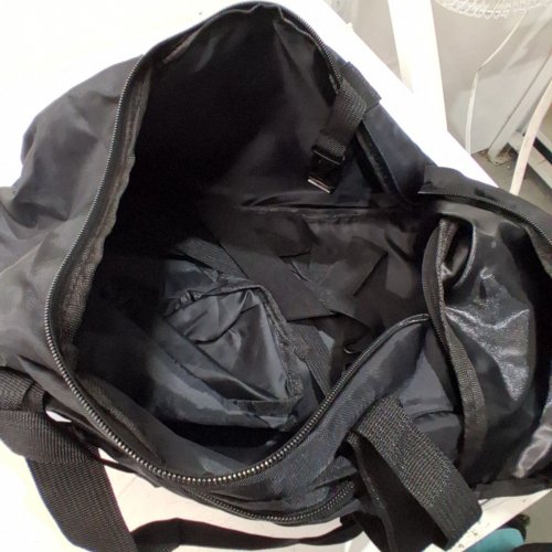 CALANDIS WATERPROOF YOGA GYM DUFFEL BAG WITH STRAP- BLACK image 3