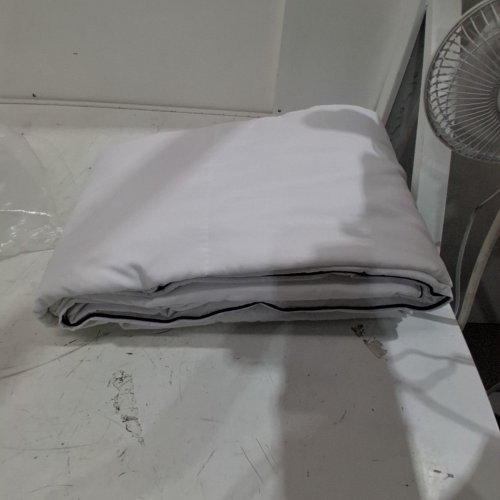 SOY BEAN COMFORTER - TWIN SIZE - WHITE/BLACK image 2