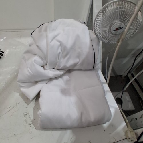 SOY BEAN COMFORTER - TWIN SIZE - WHITE/BLACK image 4