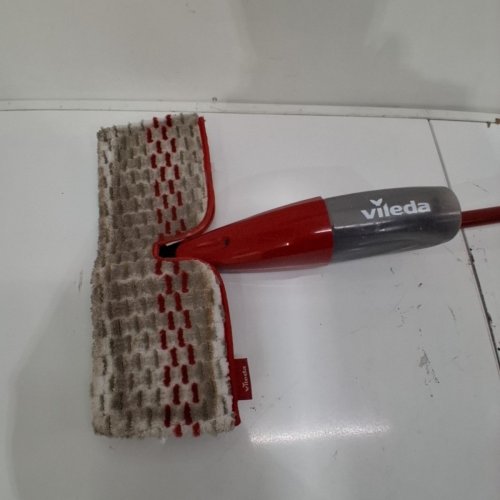 VILEDA PROMIST MAX MICROFIBRE SPRAY MOP - RED image 3