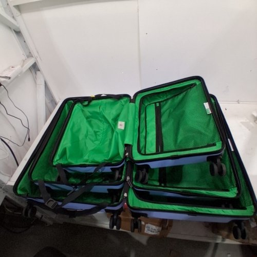 3PC BENETTON HARDSIDE SPINNER LUGGAGE SET - LIGHT BLUE/GREEN (MODEL: 2063191) image 5