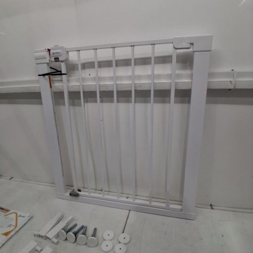 SAFETY 1ST EASY INSTALL WALK THROUGH BABY GATE - 29" - 38" X 28" - WHITE (MODEL: GA105CWHOF2) image 4