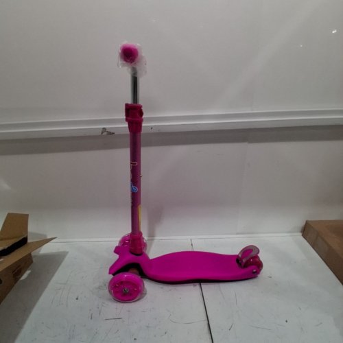 TODDLERS BELEEV 3 WHEEL KICK SCOOTER WITH ADJUSTABLE HEIGHT - PINK image 2