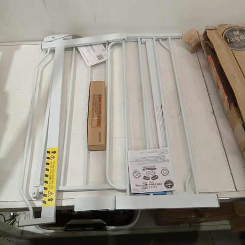 REGALO EASY STEP EXTRA WIDE BABY GATE - 30" X 29"-49" - WHITE (MODEL: 1164 EW DS) image 2