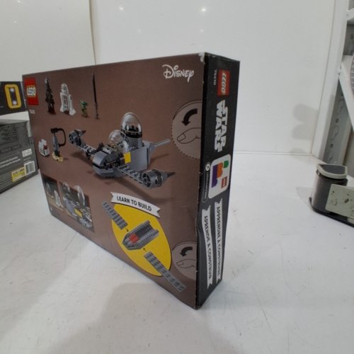 92PC LEGO STAR WARS MANDO AND GROGU’S N-1 STARFIGHTER (75410) image 3