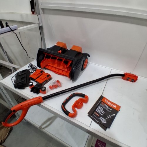 VOLTASK CORDLESS ELECTRIC SNOW SHOVEL WITH CHARGER AND LED LIGHTS - 16" - 48V - BLACK/ORANGE (MODEL: CSS004-160) image 3
