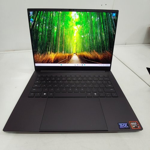 RAZER BLADE 14 (2025) GAMING LAPTOP - 14" OLED 3K | AMD RYZEN AI 9 365 | 16GB RAM | 1TB SSD | NVIDIA RTX 5060 | WINDOWS 11 HOME - BLACK - (MODEL: ‎RZ09-05305ES3) image 2