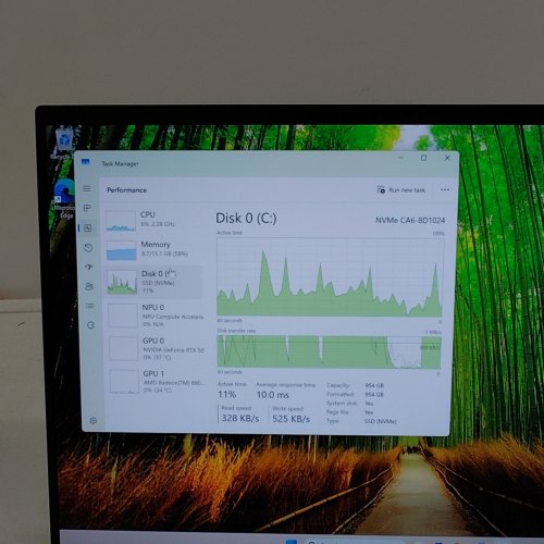 RAZER BLADE 14 (2025) GAMING LAPTOP - 14" OLED 3K | AMD RYZEN AI 9 365 | 16GB RAM | 1TB SSD | NVIDIA RTX 5060 | WINDOWS 11 HOME - BLACK - (MODEL: ‎RZ09-05305ES3) image 6