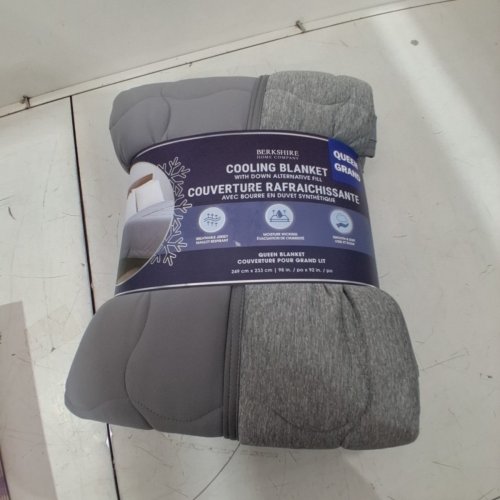 BERKSHIRE COOLING QUILTED COMFORTER BLANKET - QUEEN - GREY (MODEL: 1986200) image 2