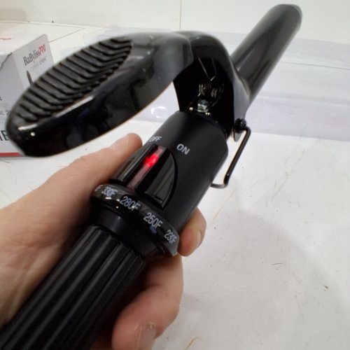 BABYLISSPRO CERAMIC CURLING IRON WITH SPRING HANDLE - 1" - BLACK (MODEL: BABC100SNC) image 2