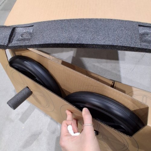 UPPABABY CRUZ V3 STROLLER - BLACK (STYLE: 0403-CRZ-NA-JMS) image 5