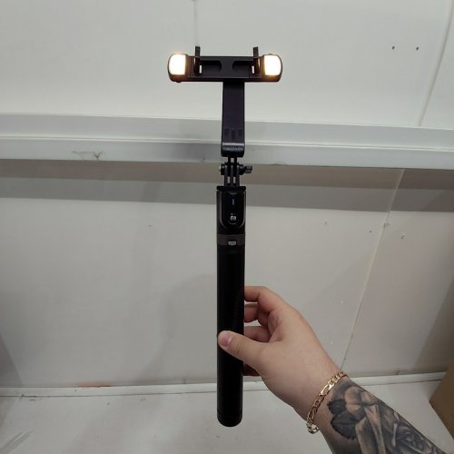 ASHINER SELFIE STICK PHONE TRIPOD WITH REMOTE AND LED FILL LIGHTS 20"-70"- BLACK image 2