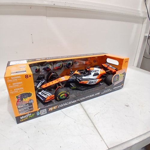 MAISTO TECH FORMULA 1 ONE LANDO NORRIS MACLAREN RC CAR - 1:10 SCALE - BLACK/ORANGE (MODEL: 1739888) image 2