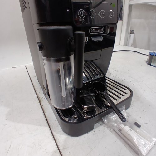 DE'LONGHI MAGNIFICA START FULLY AUTOMATIC ESPRESSO MACHINE WITH AUTOMATIC MILK FROTHER - BLACK (MODEL: ECAM22080B) image 4