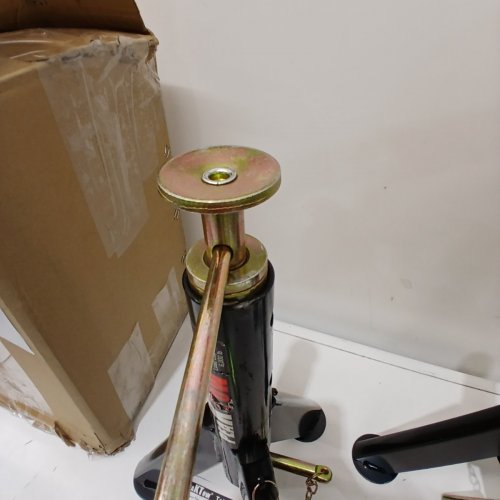 2PK PEAKTOW TELESCOPIC RV JACKS - 16"-32" HEIGHT - BLACK (MODEL: PTJ0822) image 5