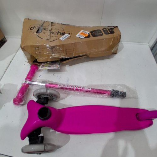 DADDYCHILD KIDS 3-WHEEL ADJUSTABLE KICK SCOOTER WITH LIGHT UP WHEELS - 25.5" TO 33" - PINK image 3