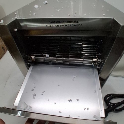 WINCO SPECTRUM COMMERCIAL GRADE CONVEYOR TOASTER OVEN - TOASTS 300 SLICES AN HOUR - STAINLESS STEEL (MODEL: ECT-300) image 6