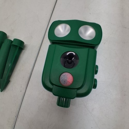 ANIMAL REPELLER ULTRASONIC SOLAR POWER BIRD DOG CAT SKUNK DEER RACCOON REPELLENT - 19" - GREEN image 2