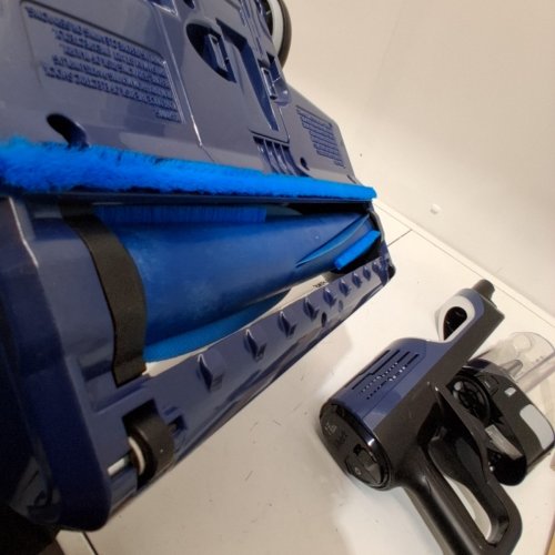 SHARK ULTRALIGHT PET PRO STICK/HANDHELD VACUUM CLEANER - 120V - BLUE (MODEL: HZ600C) image 5