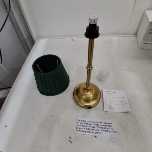 CORDLESS TABLE LAMP - 16" - GOLD / DARK GREEN image 3