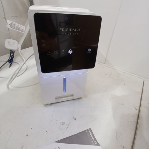 FRIGIDAIRE COUNTERTOP TOUCHSCREEN CHEWABLE NUGGET ICE MAKER WITH AUTO SELF CLEANING - 33LBS/DAY - WHITE (MODEL: EFIC232-WHITE) image 2