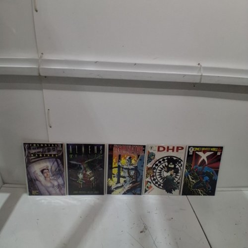 10 ASSTD DARKHORSE COMIC BOOKS - INSIDER #14, REBEL#1, TERMINATOR BURNING EARTH #5, INDIANA JONES FATE OF ATLANTIS #4, YOUNG INDIANA JONES #5, X#1,DHP#55,TERMINATOR SECONDARY OBJECTIVES #4, ALIENS HIVE#3,ALIENS COLONIAL MARINES #2 - VARIOUS AUTHORS image 3