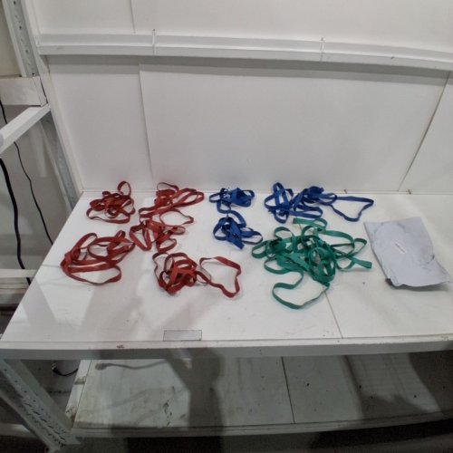12PK KITCHENTOOLZ EXTRA LARGE MOVING RUBBER BANDS - 26"/30"/42" - ASSORTED COLOURS image 2