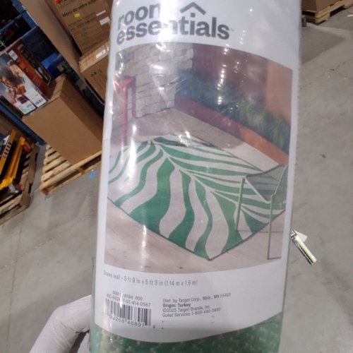 ROOM ESSENTIALS LEAF RECTANGULAR WOVEN OUTDOOR AREA RUG - 3FT 9" X 5FT 3" - GREEN AND WHITE (MODEL: 009198164) image 4