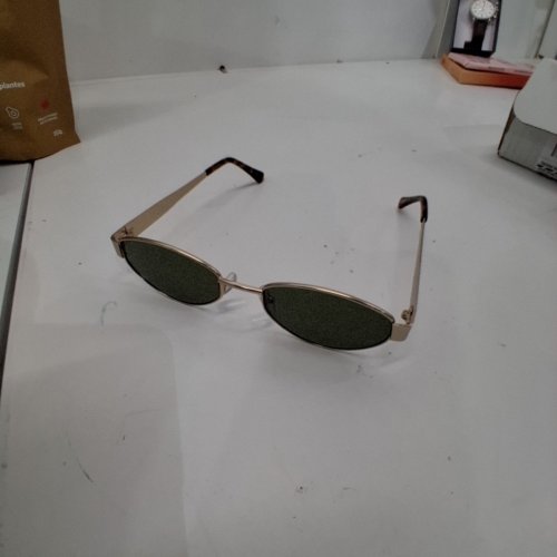 WOMENS SLEEK FASHION OVAL SUNGLASSES - GOLD-TONE AND TORTOISESHELL image 3