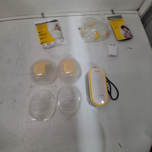 MEDELA FREESTYLE MINI HANDS-FREE DOUBLE ELECTRIC BREAST PUMPS - WHITE/YELLOW image 3