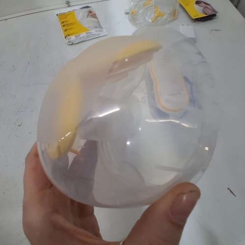 MEDELA FREESTYLE MINI HANDS-FREE DOUBLE ELECTRIC BREAST PUMPS - WHITE/YELLOW image 4