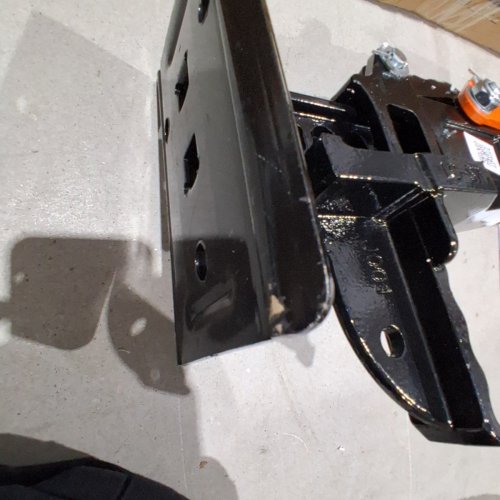 HEAVY DUTY RATCHETING OFF ROAD UTILITY HIGH LIFT FARM JACK - 48" - 700LBS - BLACK/ORANGE (MODEL: AH081048) image 4