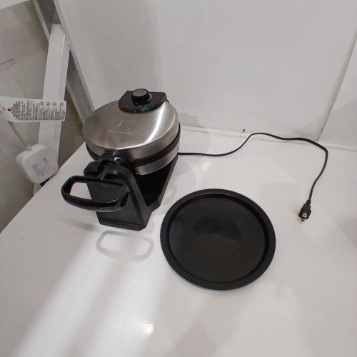CHEFMAN ROTATING BELGIAN WAFFLE MAKER - STAINLESS STEEL (MODEL: RJ04-V3) image 3