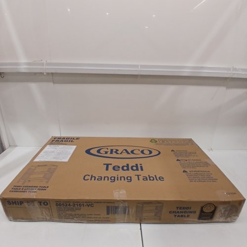 GRACO TEDDI 2-TIER BABY CHANGING TABLE WITH WATER-RESISTANT CHANGING PAD - 33" X 17" X 35" - WHITE (MODEL: 00524-2101-VC) image 4