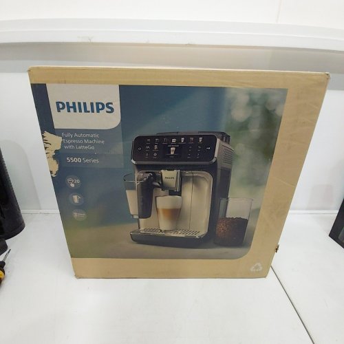 PHILIPS 3200 SERIES LATTEGO FULLY AUTOMATIC ESPRESSO MACHINE WITH BUILT-IN GRINDER & MILK FROTHER - BLACK/SILVER (MODEL: EP3246) image 6