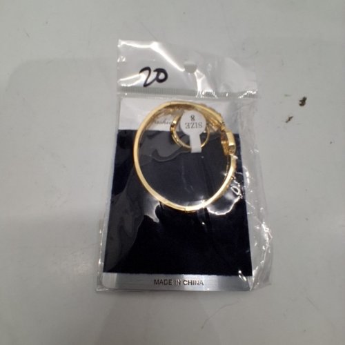 2PC WOMENS FASHION JEWELRY RING AND BANGLE SET - RING SIZE 8- GOLD TONE image 5