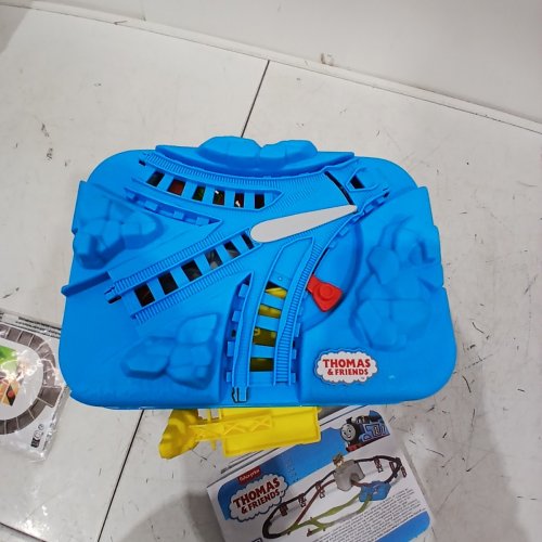 48PC THOMAS & FRIENDS CONNECT AND BUILD TOY TRAIN TRACKS SET FOR DIECAST MOTORIZED TRAINS - AGES 3+ (MODEL: HNP81) image 3
