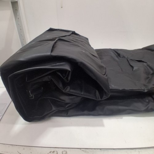 AMAZON BASICS INFLATABLE AIR MATTRESS WITH BUILT IN PUMP - QUEEN - BLACK (MODEL: HT-688) image 4