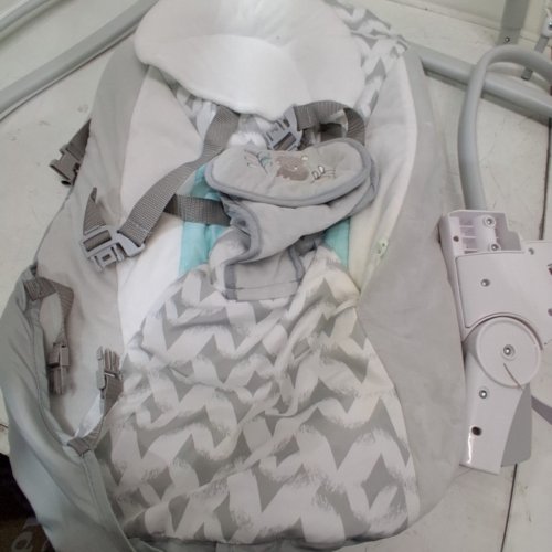 INGENUITY SIMPLECOMFORT CRADLING ROCKER SWING, PLUG-IN SWING WITH SOOTHING VIBRATIONS & 6 SPEEDS - RAYLAN - (MODEL: 11791 0313) image 4