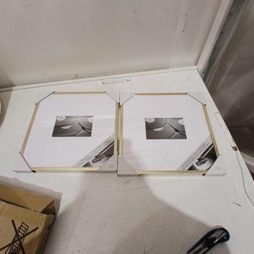 2PK THRESHOLD WALL HANGING THIN GALLERY FLOAT PICTURE FRAME - 12.5" X 12.5" MATTED TO 4" X 6" - GOLD image 3