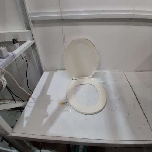 CENTOCO ROUND TOP-TIGHTEN TOILET SEAT - BISCUIT/OFF-WHITE (MODEL: DSAMAZ12-416) image 2