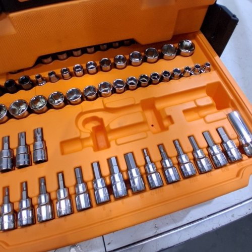 232PC GEARWRENCH MECHANICS TOOL SET - 1/4" AND 3/8" DRIVE - BLACK AND ORANGE (MODEL: GW72LLCBMTS) image 7