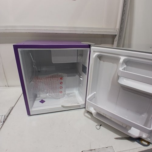 FRIGIDAIRE COMPACT MINI FRIDGE - 1.6 CU. FT - PURPLE (MODEL: EFR115-C-PURPLE) image 6