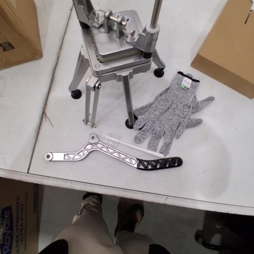 VEVOR MANUAL COMMERCIAL FRENCH FRY POTATO CUTTER WITH EXTRUDER PRESS MACHINE - STAINLESS STEEL - 8.46" X 7.48" X 23.23" - SILVER (MODEL: JG-32) image 4