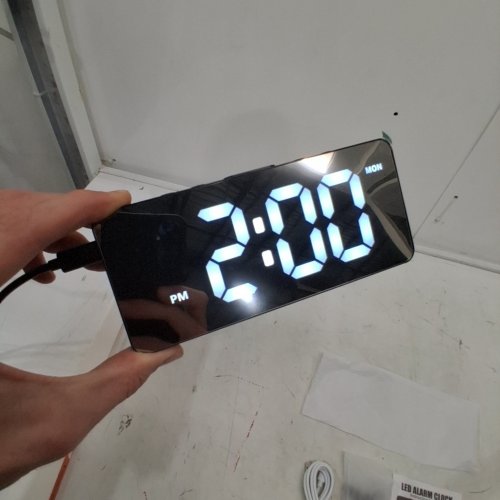 DIGITAL LED ALARM CLOCK - DUAL ALARM CLOCK, ADJUSTABLE BRIGHTNESS - BLACK/MIRROR image 2