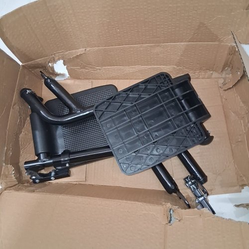 DRIVE MEDICAL FOLDING TRANSPORT WHEELCHAIR WITH SWING AWAY FOOT REST - 300LBS MAX- 19''- BLACK (MODEL: ATC19-BK) image 4