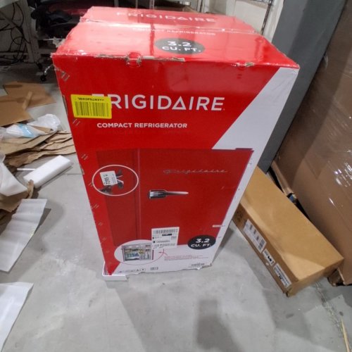FRIGIDAIRE COMPACT REFRIGERATOR - 3.2 CU. FT, 19.01" X 18.7" X 33.27", 115 V - RED (MODEL: EFR376-B-RED-6COM) image 7