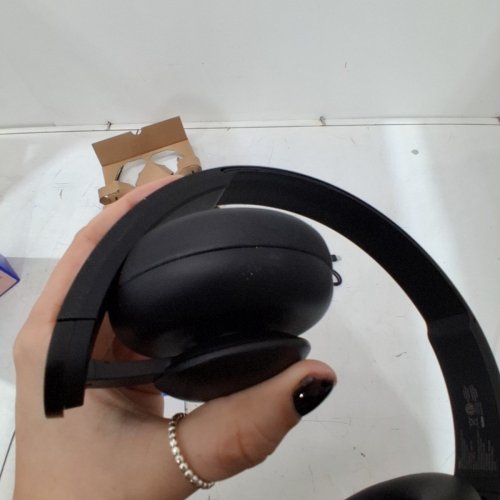 ONN. WIRELESS ON-EAR HEADPHONES - BLACK (ITEM: 2603B) image 3