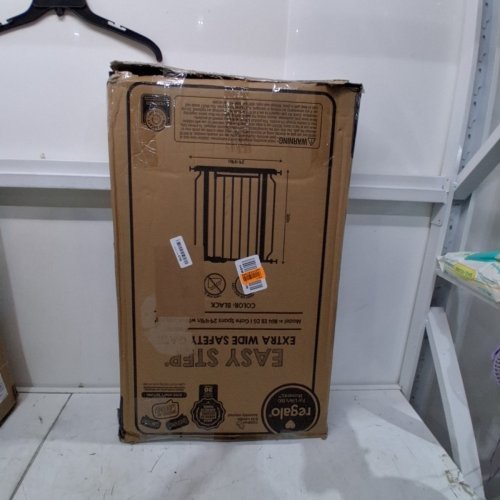REGALO EASY STEP EXTRA WIDE SAFETY GATE - 29-49"X 30" - BLACK (MODEL:1164 EB DS) image 4